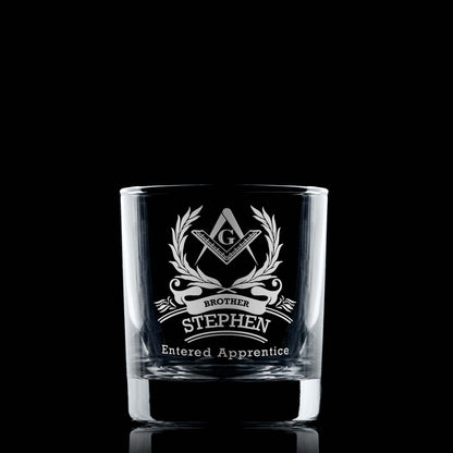 Pesonalised whisky glass engraved with a 1st Degree Entered Apprentice Square & Compass on black background