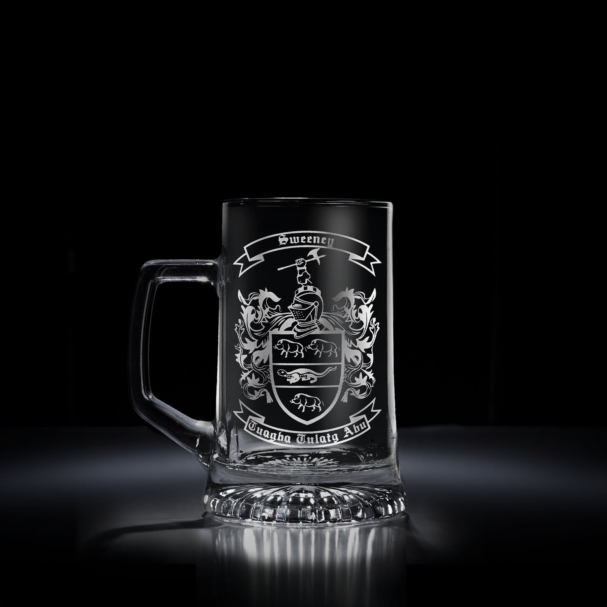 personalised glass tankard engraved with a the sweeney family coat of arms