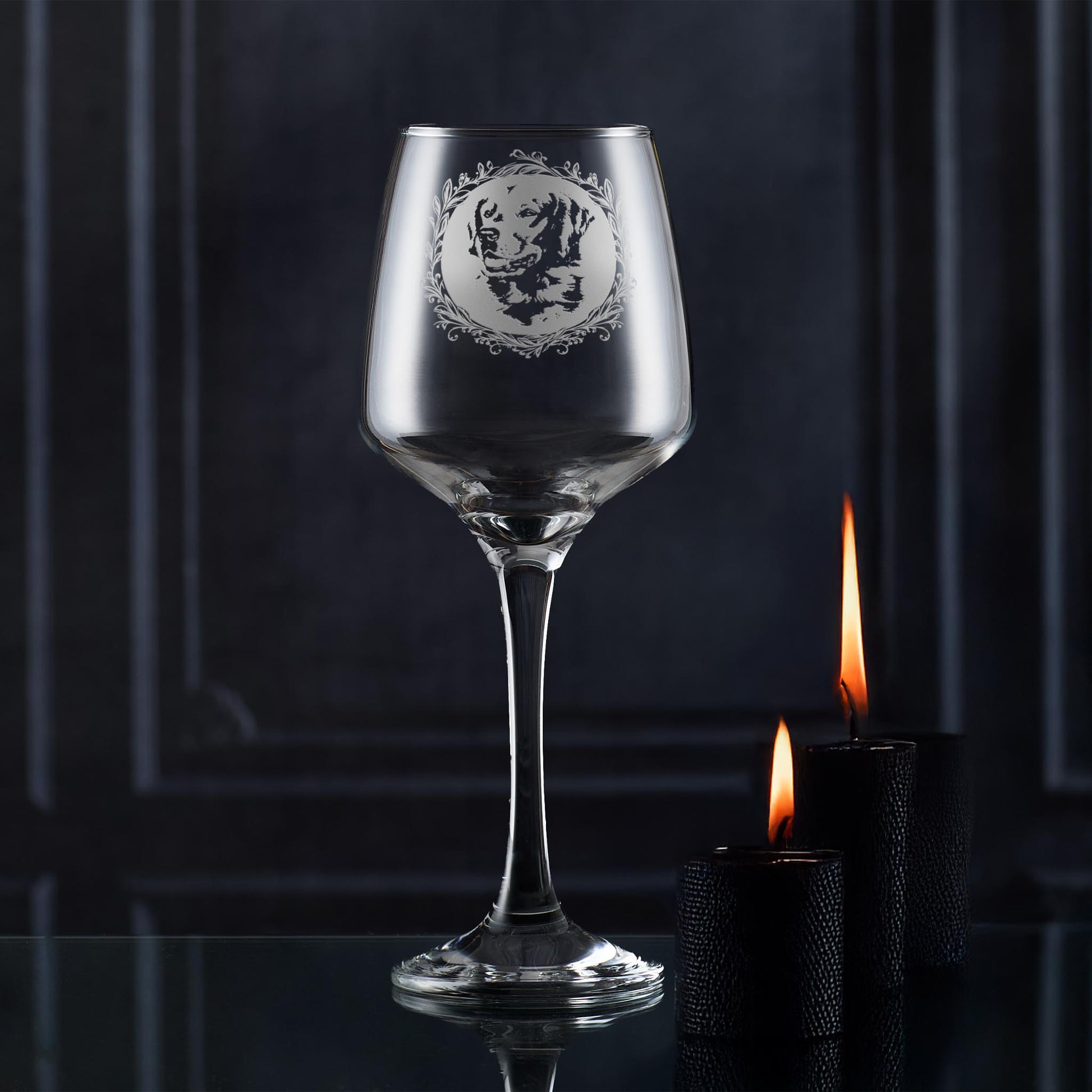 Golden retriever engraved wine glass which can be personalised