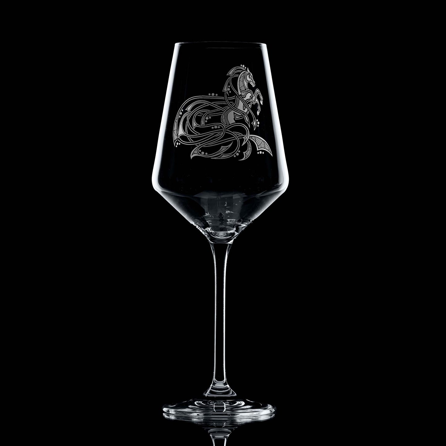 Personalised wine glass engraved with a stallion galloping