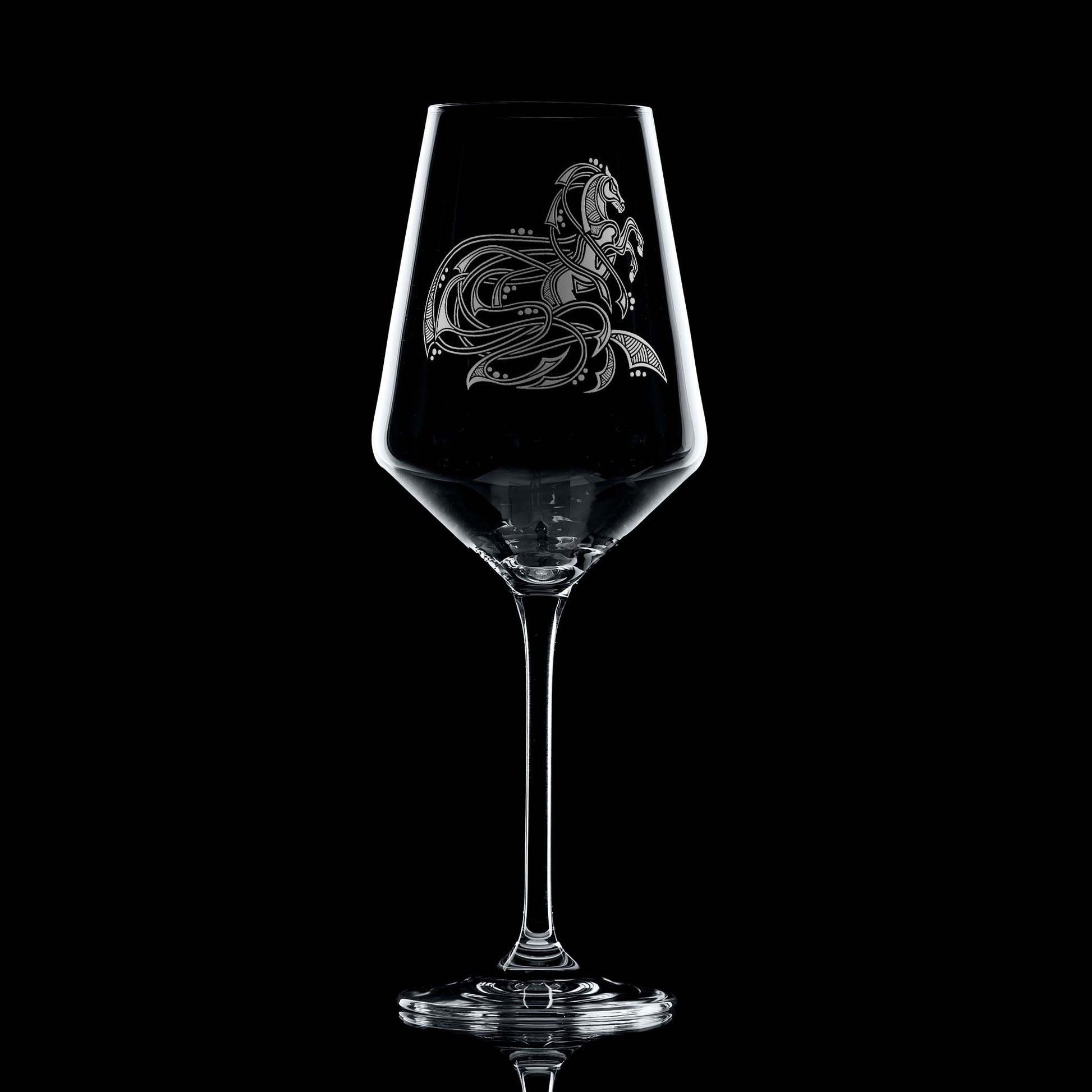 Personalised wine glass engraved with a stallion galloping