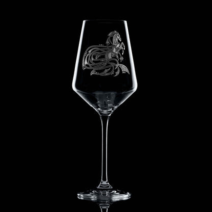 Personalised wine glass engraved with a stallion galloping