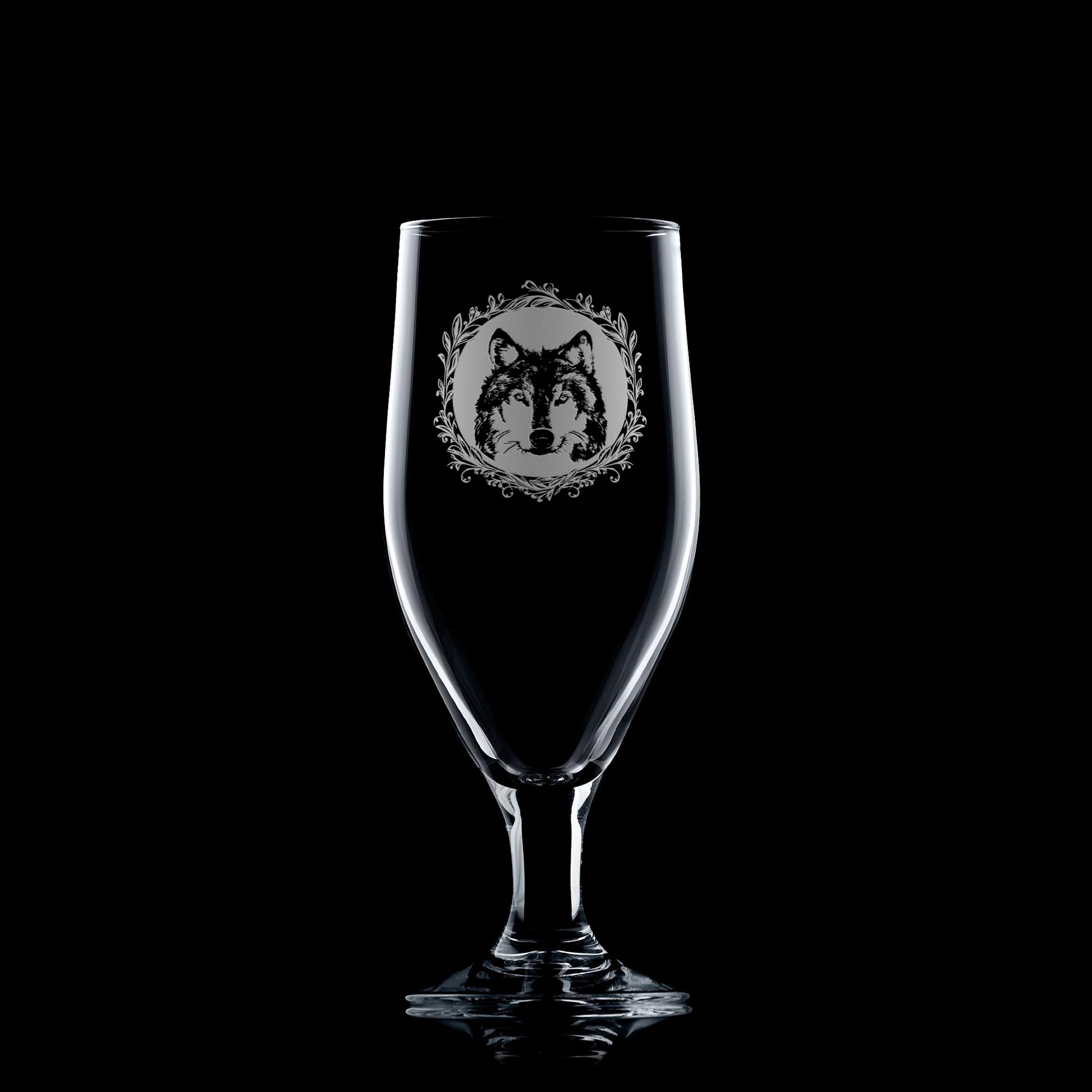 Portrait beer glass featuring and engraved Husky and leaf emblem