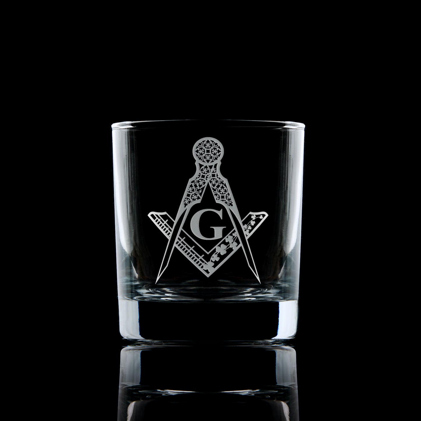 masonic whisky glass engraved with an irish craft officers past master sqaure and compass collar jewel 