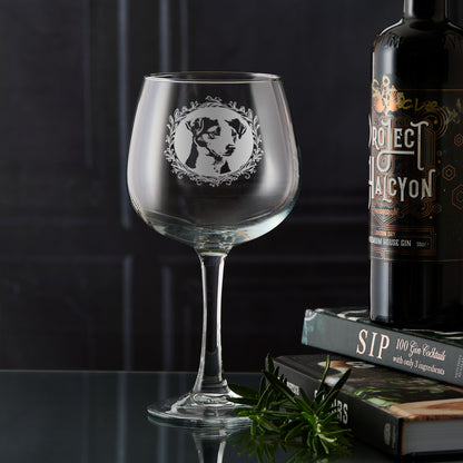 Gin glass with engraved jack russell terrier portrait in circular frame with leafy garland