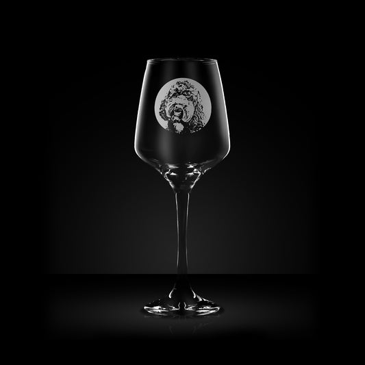 etched wine glass engraved with a portrait of a labradoodle dog