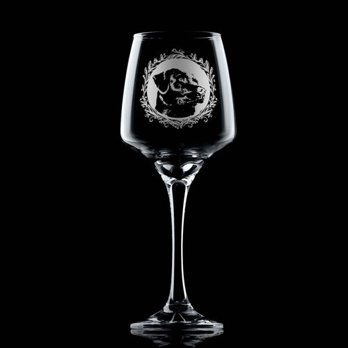 Labrador Engraved Wine Glass