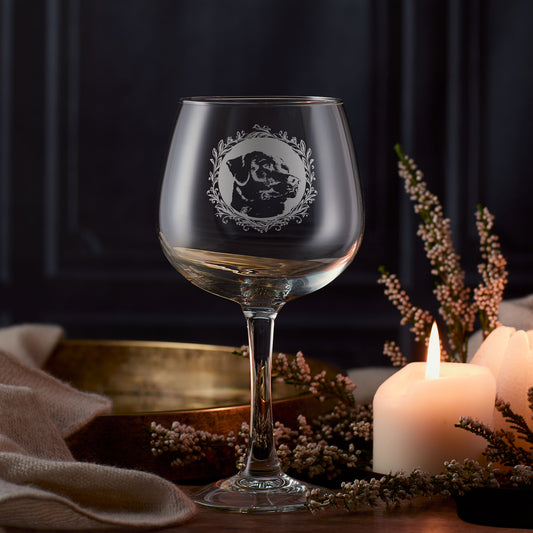 Gin Glass with engraved labrador in profile portrait in circular frame with leafy garland
