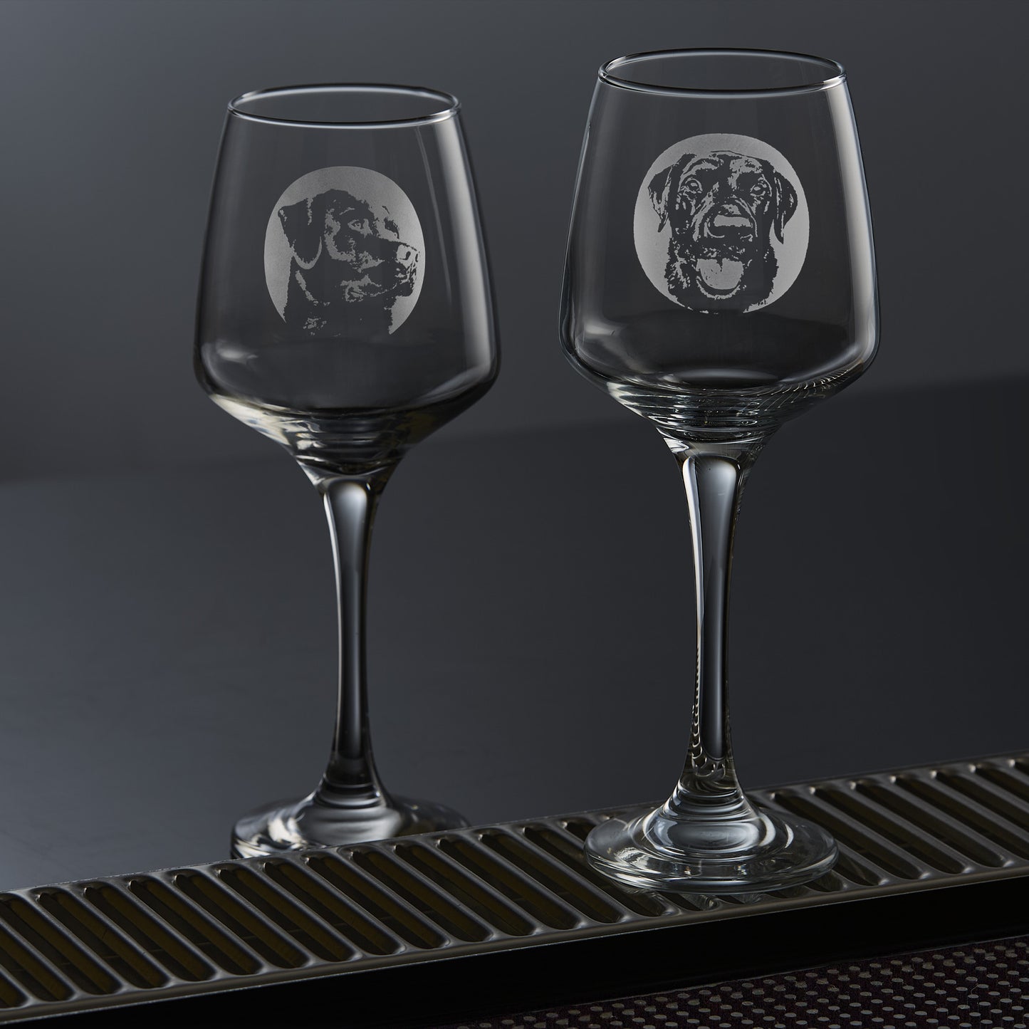 etched wine glass engraved with a portrait of a Labrador dog