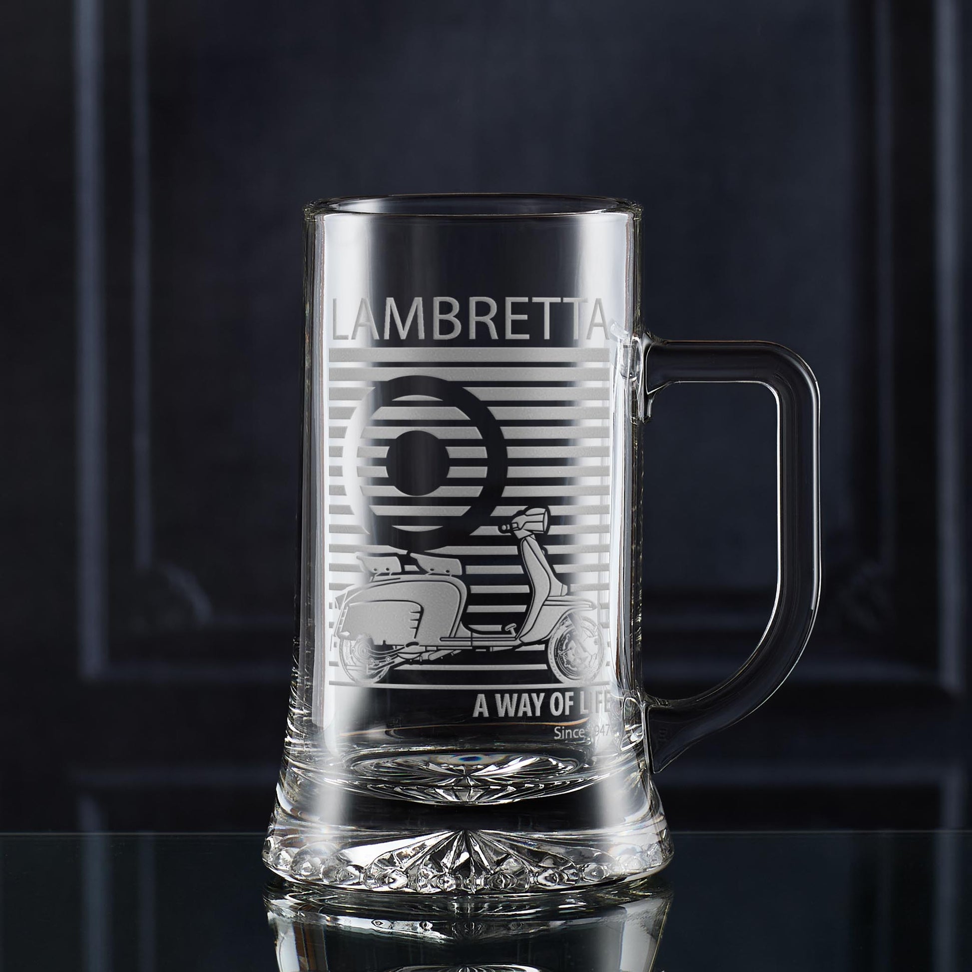 Glass tankard engraved with a classic Lambretta Li Special illustration