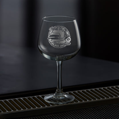 Balloon gin glass engraved with a series 3 lambretta scooter