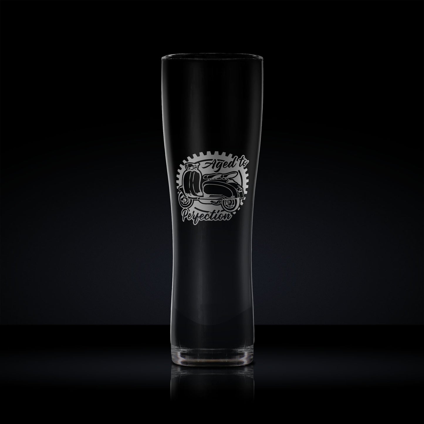 Pint glass engraved with a vintage lambretta Li125l scooter design