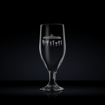 engraved stemmed beer glass etched with liverpool  shankly gates and trophy design