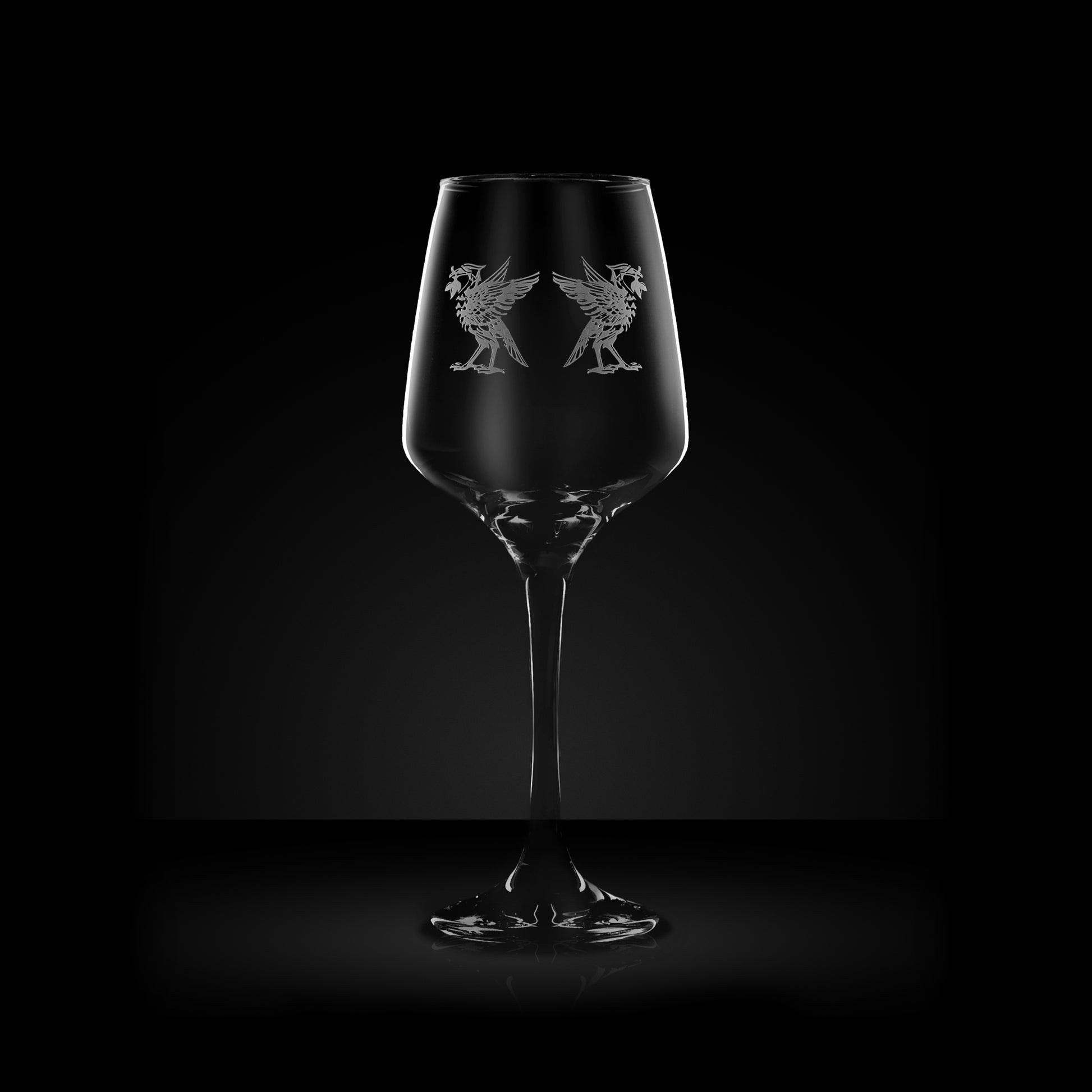 liverpool wine glass engraved with liverbirds bella and bertie