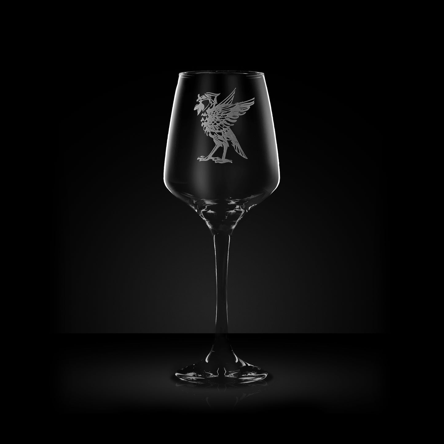 liverpool wine glass engraved with liverbird bella