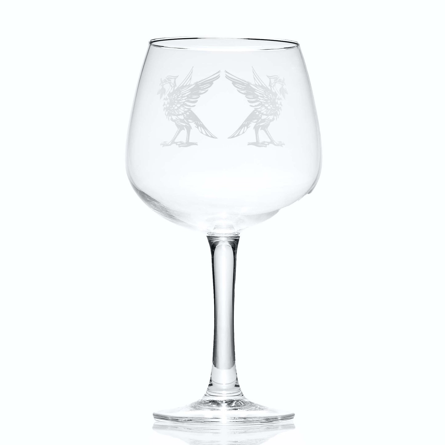 Engraved Gin glass with Liverpool's two Liverbirds design on a white background