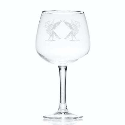 Engraved Gin glass with Liverpool's two Liverbirds design on a white background