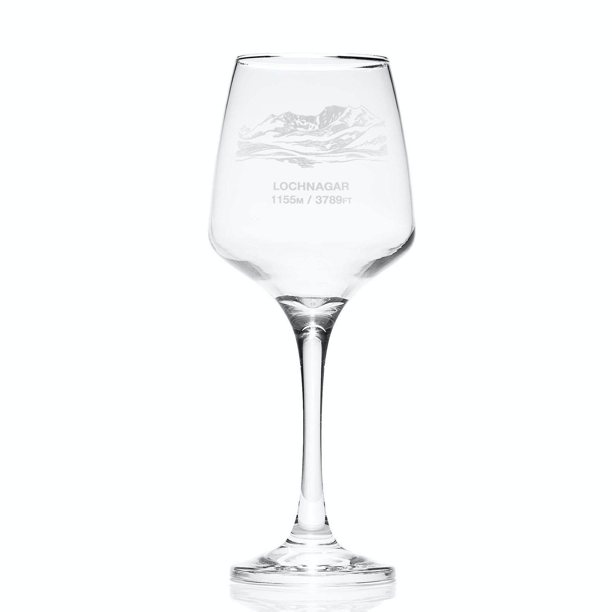 Lochnagar engraved wine glass featuring an illustration of Miekle Pap and Can Carn