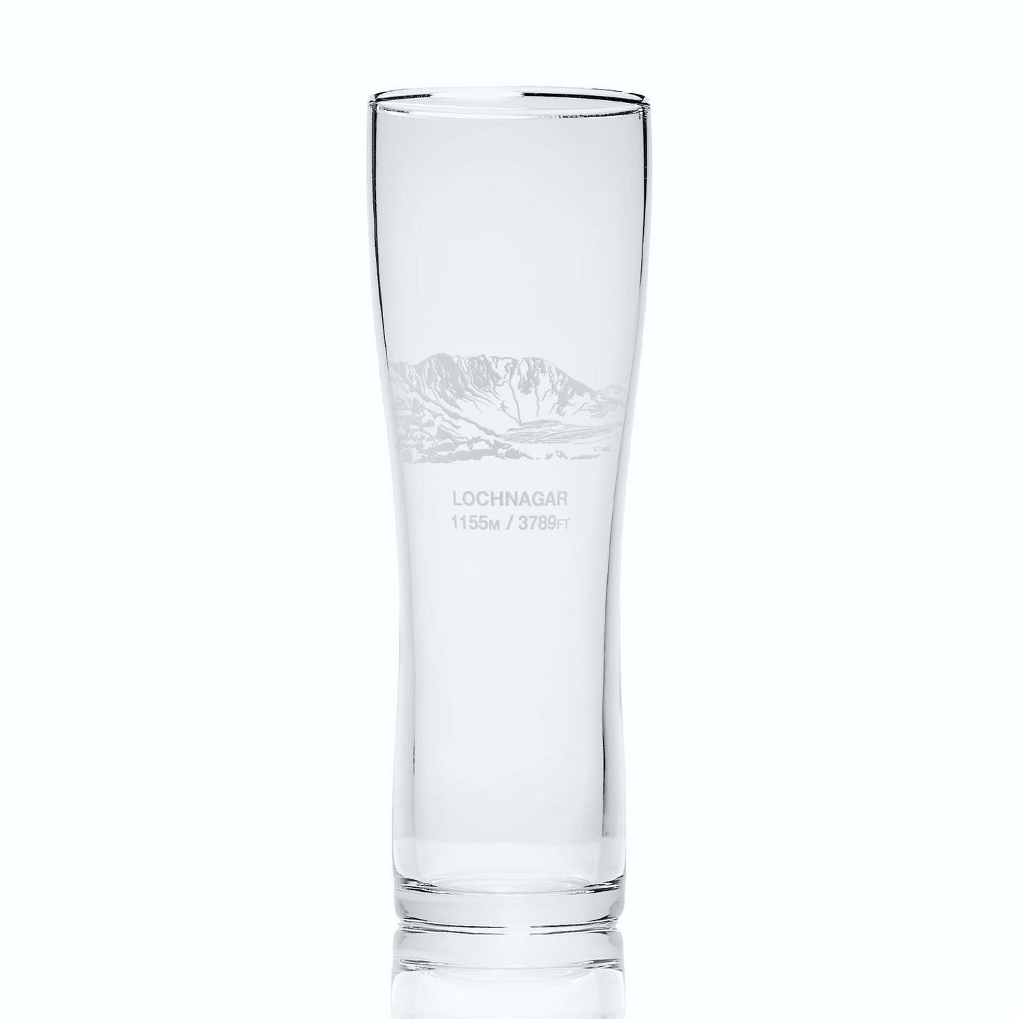 Lochnagar engraved pint glass featuring an illustration of the North Corrie