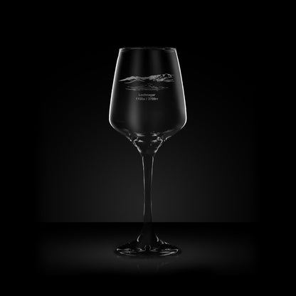 engraved mountain wine glass etched with lochnagar's meikle pap can carn