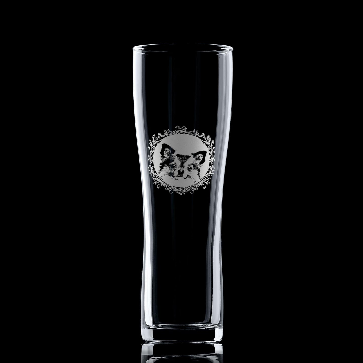 Engraved pint glass with a Chihuahua profile – perfect gift for small dog lovers and breed enthusiasts