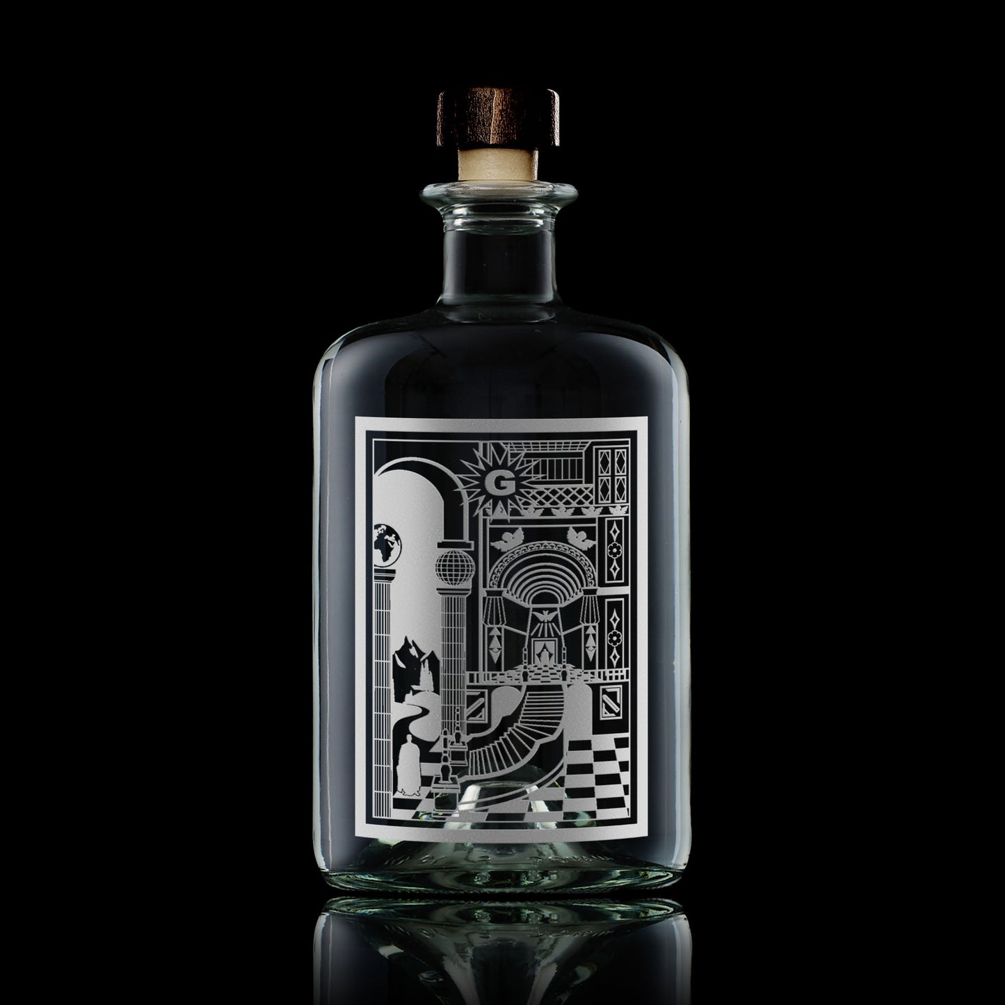 Engraved apothecary-style decanter featuring the Masonic Second Degree Tracing Board, with optional personalisation