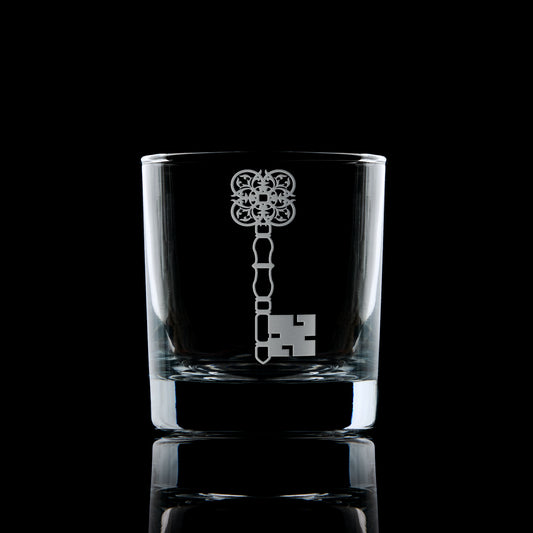 Masonic Treasurer whisky glass – English Constitution jewel engraving on black background