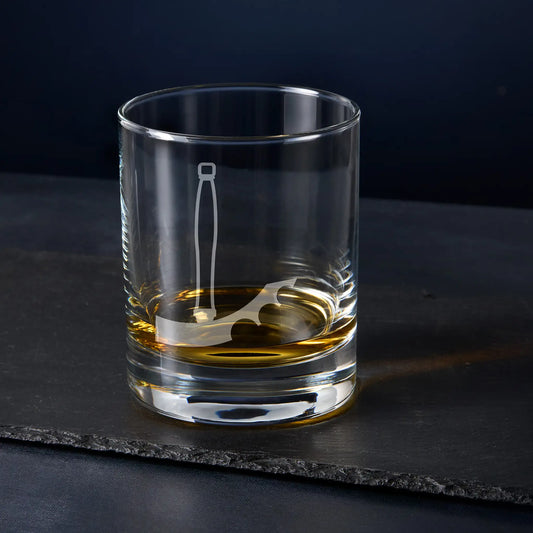 Whisky glass engraved with the Jeweller craft officers collar jewel, Scottish Constitution