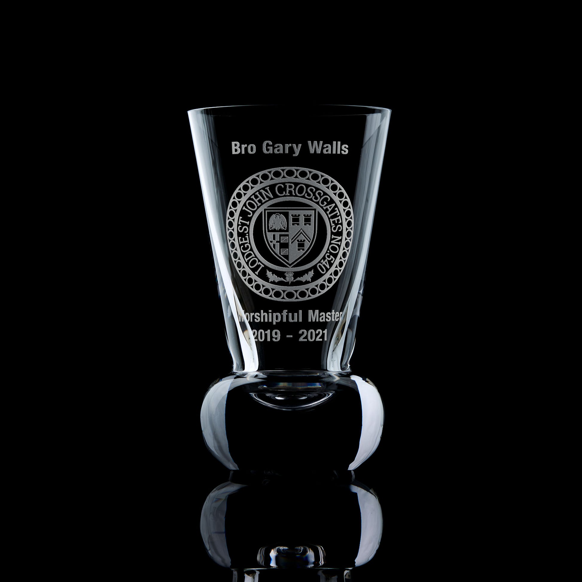 crystal firing glass engraved with a masonic lodge crest