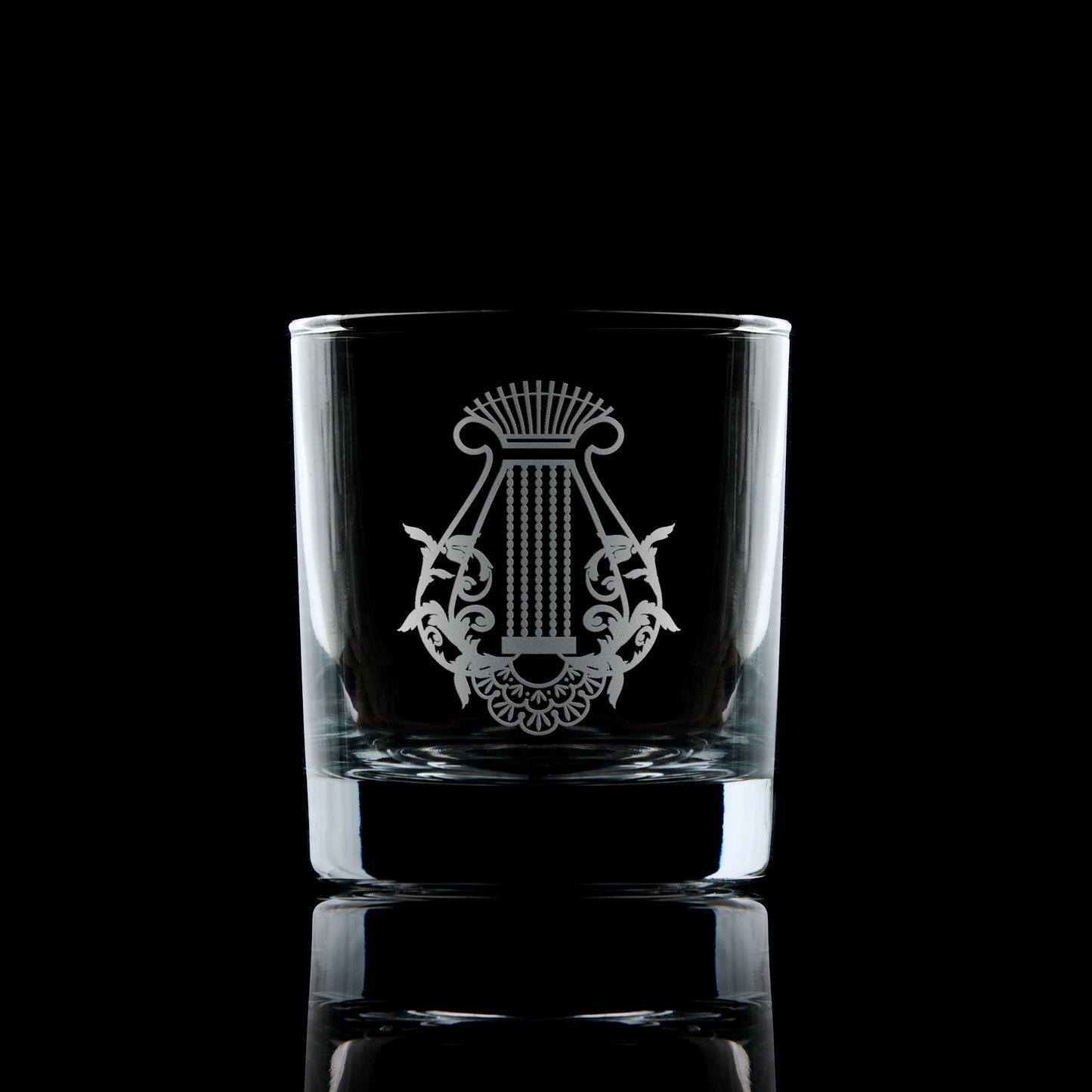 masonic whisky glass engraved with freemansory organist collar jewel