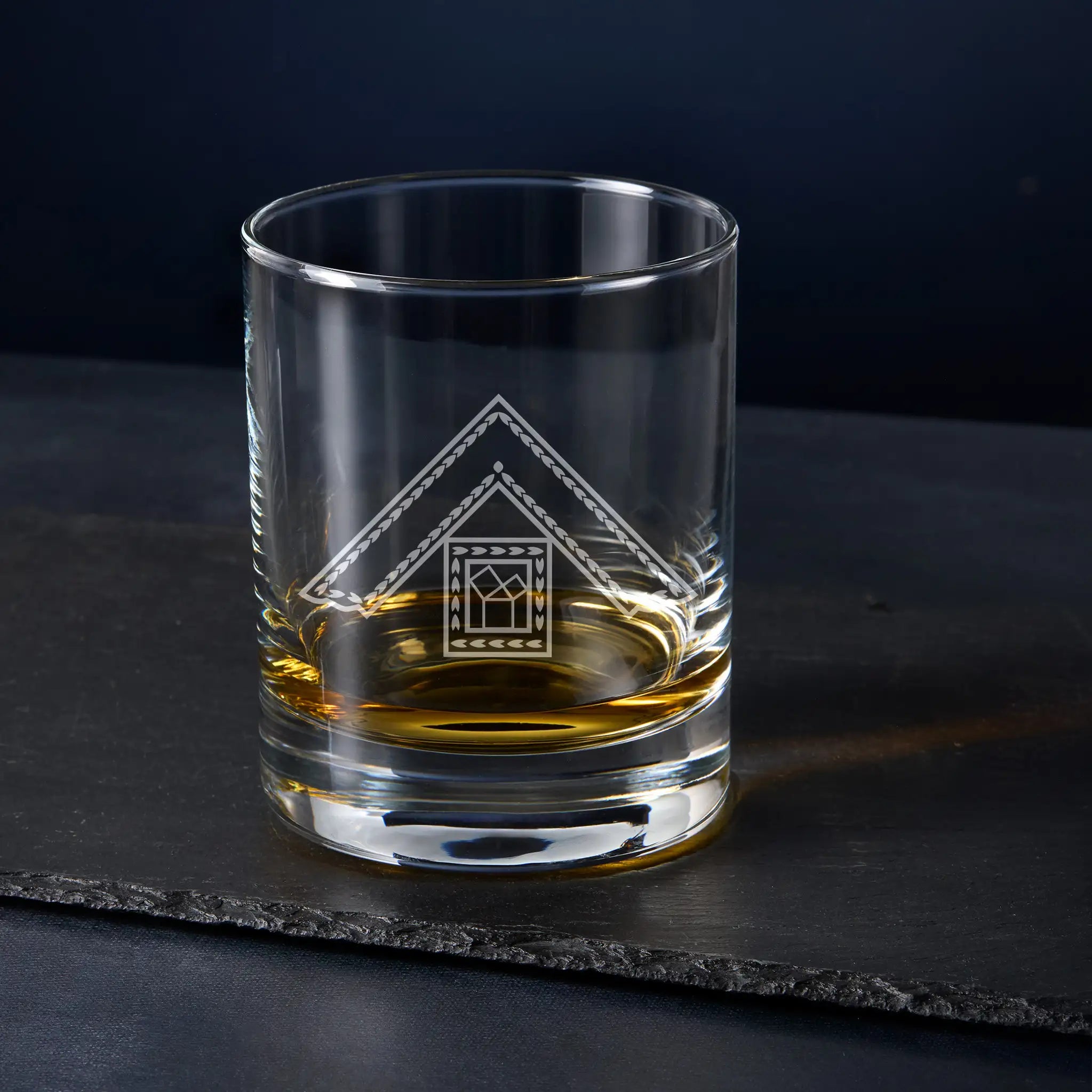 masonic whisky glass engraved with an english constitution craft officers past master collar jewel