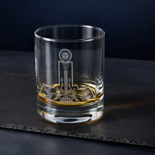 Senior Warden collar jewel whisky glass – Scottish Constitution, on dark background