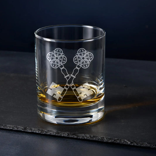Treasurer whisky glass with Masonic jewel – Irish or Scottish Constitution