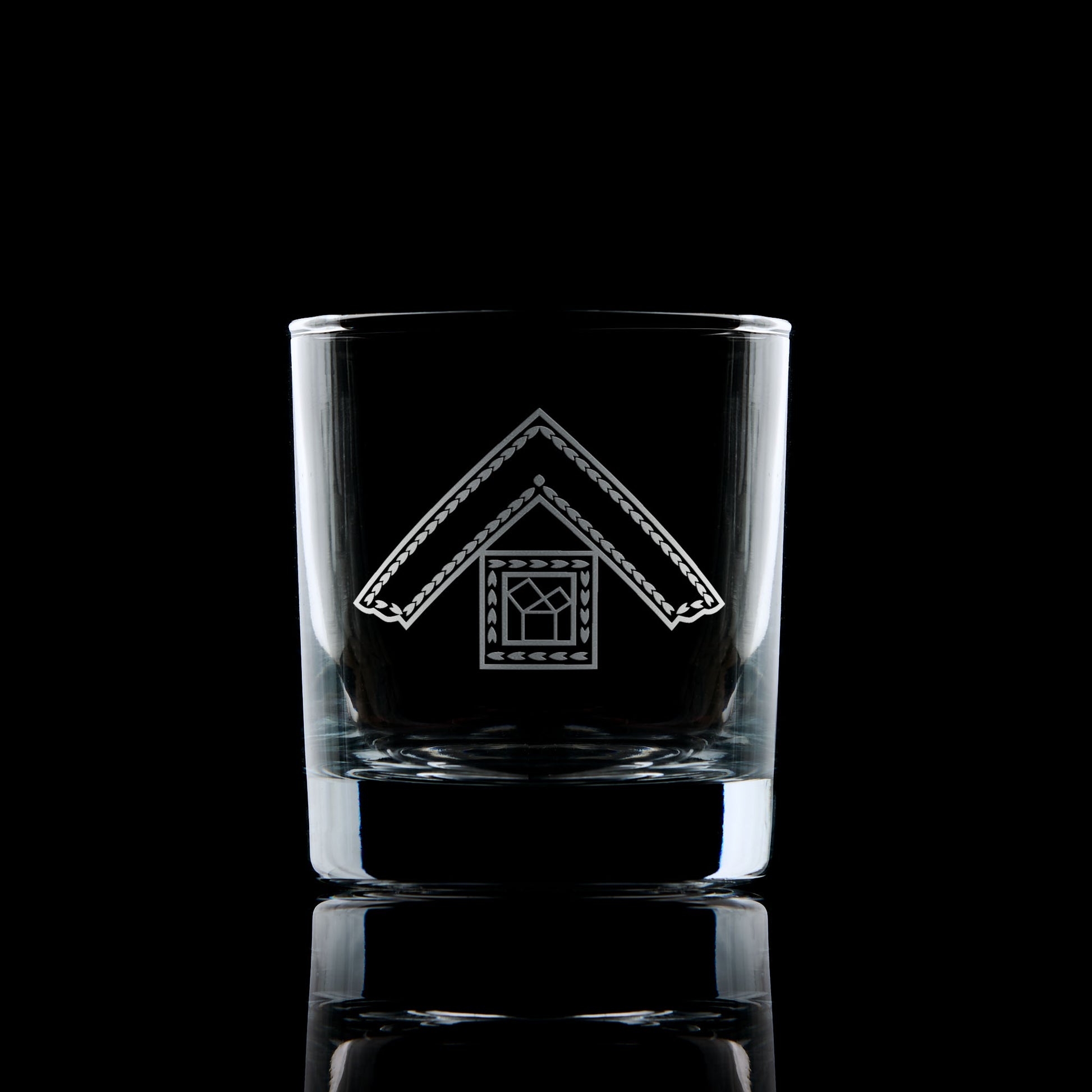 masonic whisky glass engraved with a craft officers past master collar jewel 