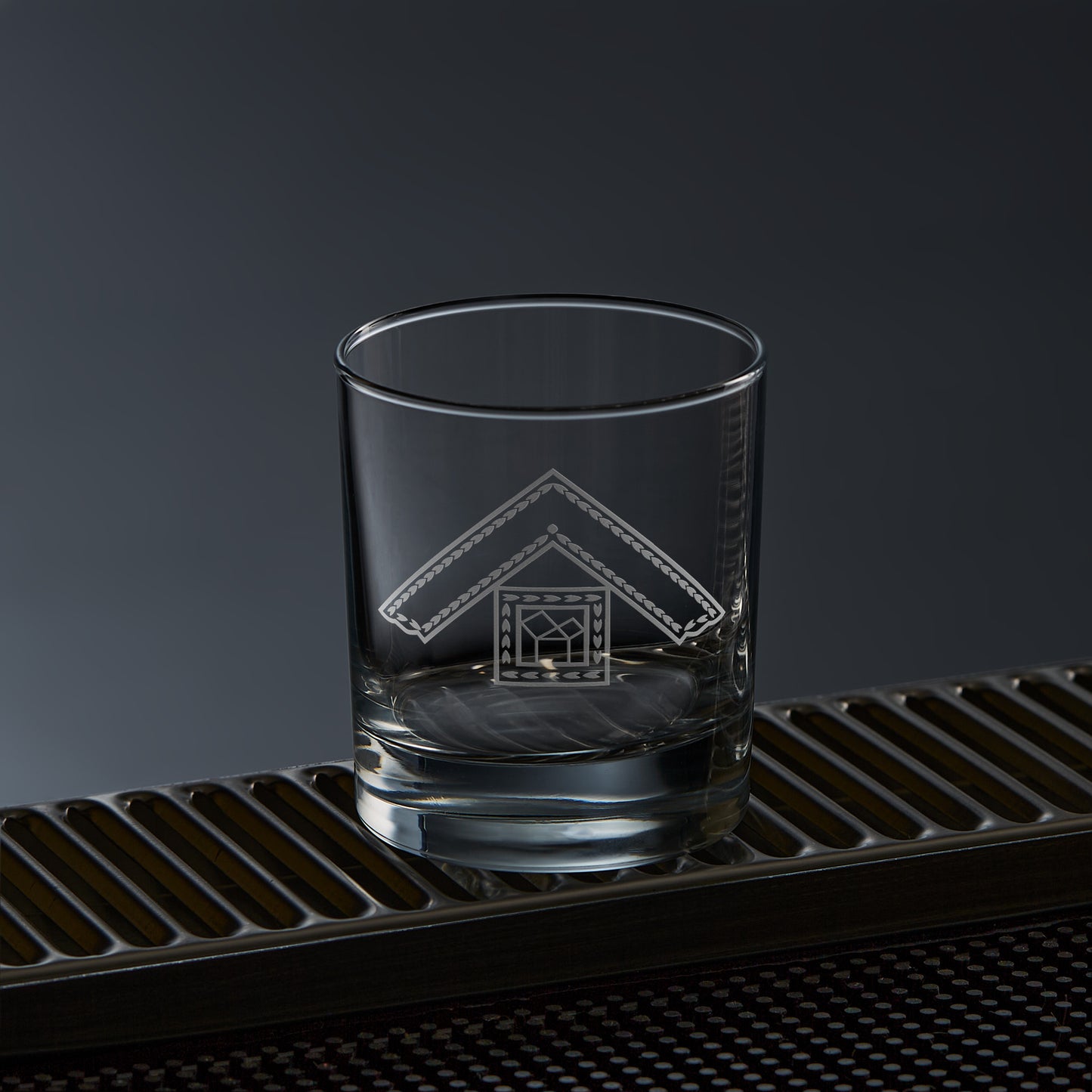 masonic whisky glass engraved with a craft officers past master collar jewel 