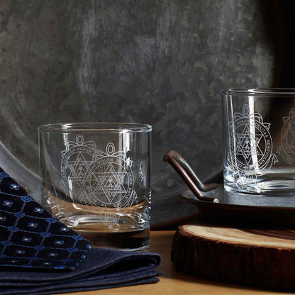 Masonic whisky glass engraved with the obverse and reverse of the Royal Arch breast jewel