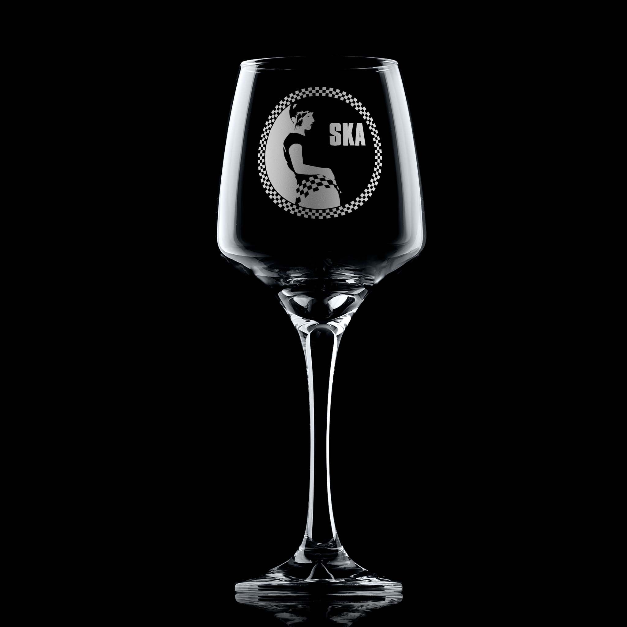 Stemmed wine glas engraved with a SKA girl, with a round checkerboard design