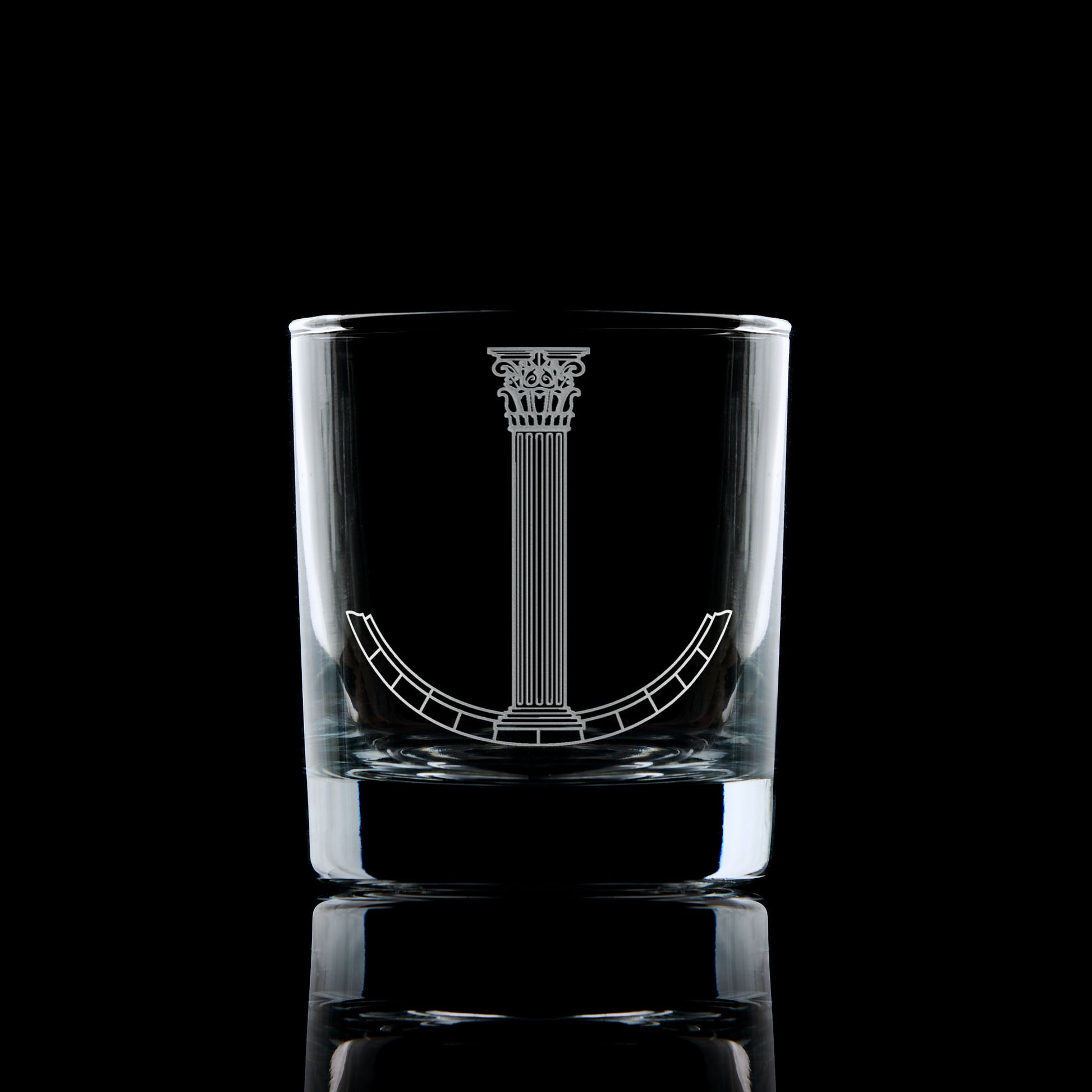 masonic whisky glass engraved with a scottish freemansory architect collar jewel