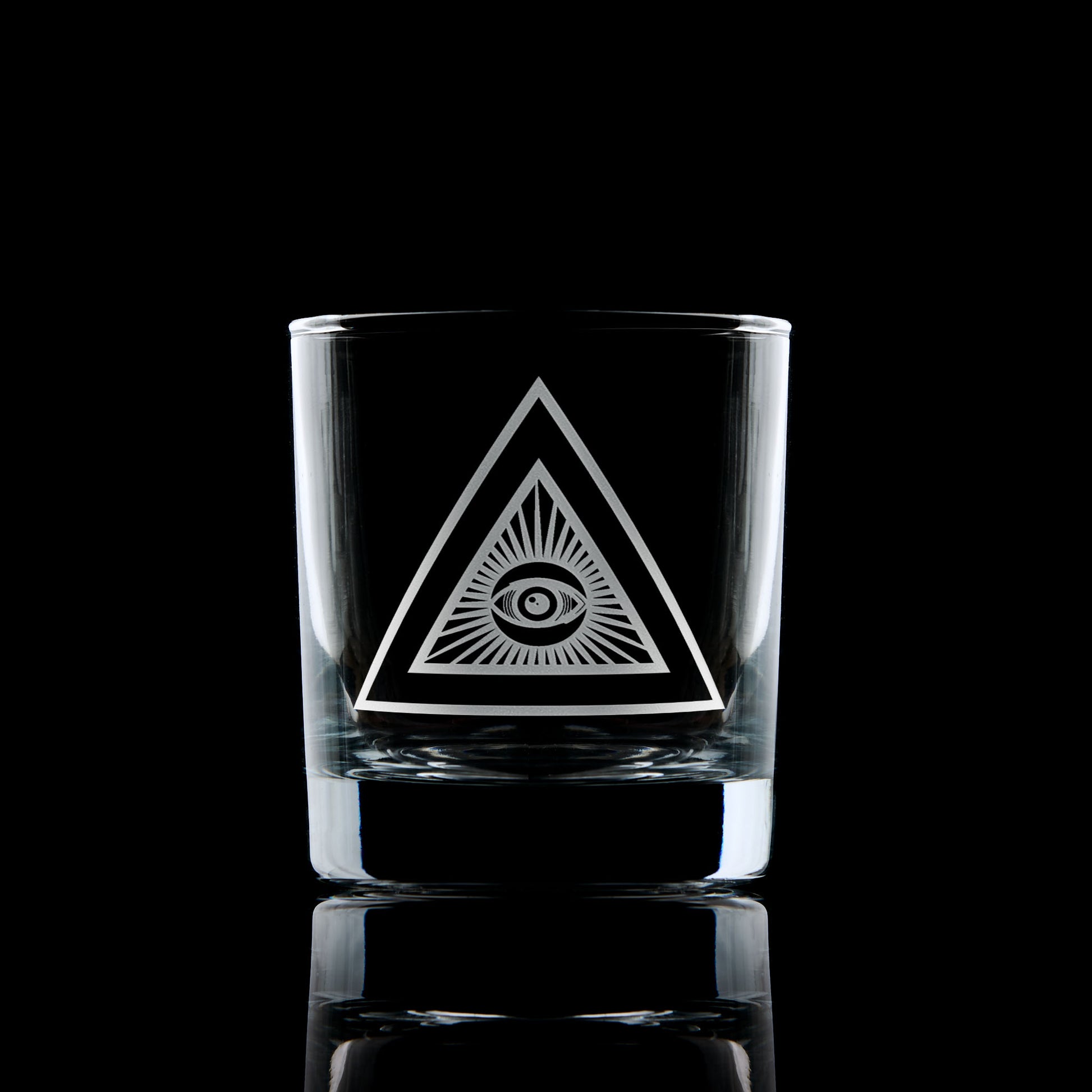 masonic whisky glass engraved with a scottish freemansory chaplins collar jewel