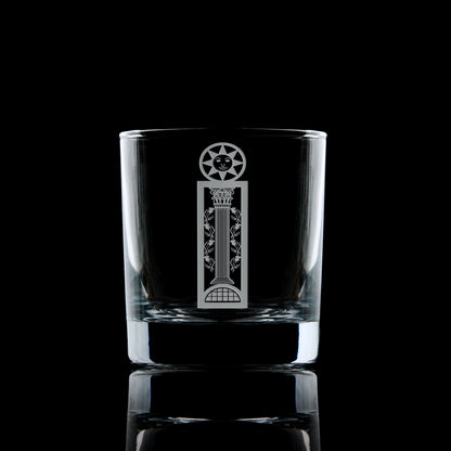 masonic whisky glass engraved with a scottish freemansory junior warden collar jewel