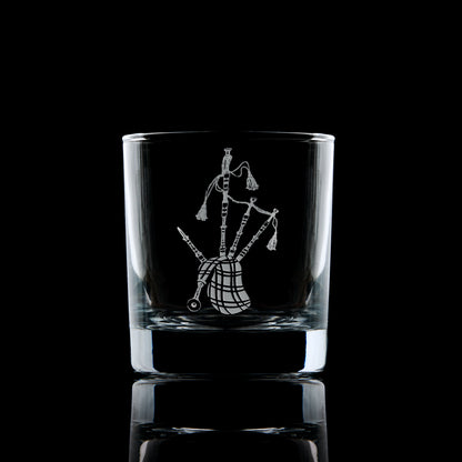 masonic whisky glass engraved with a scottish freemansory piper collar jewel