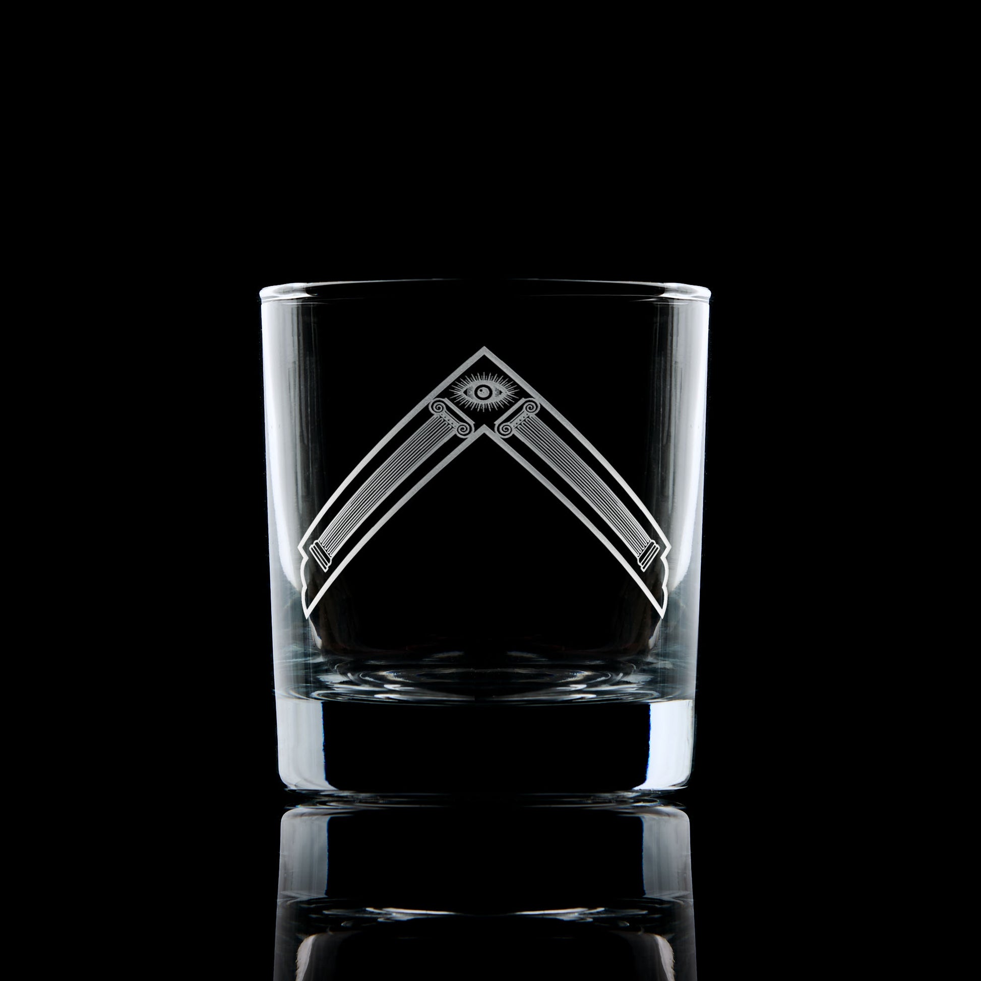 masonic whisky galss engraved with a substitute master collar jewel