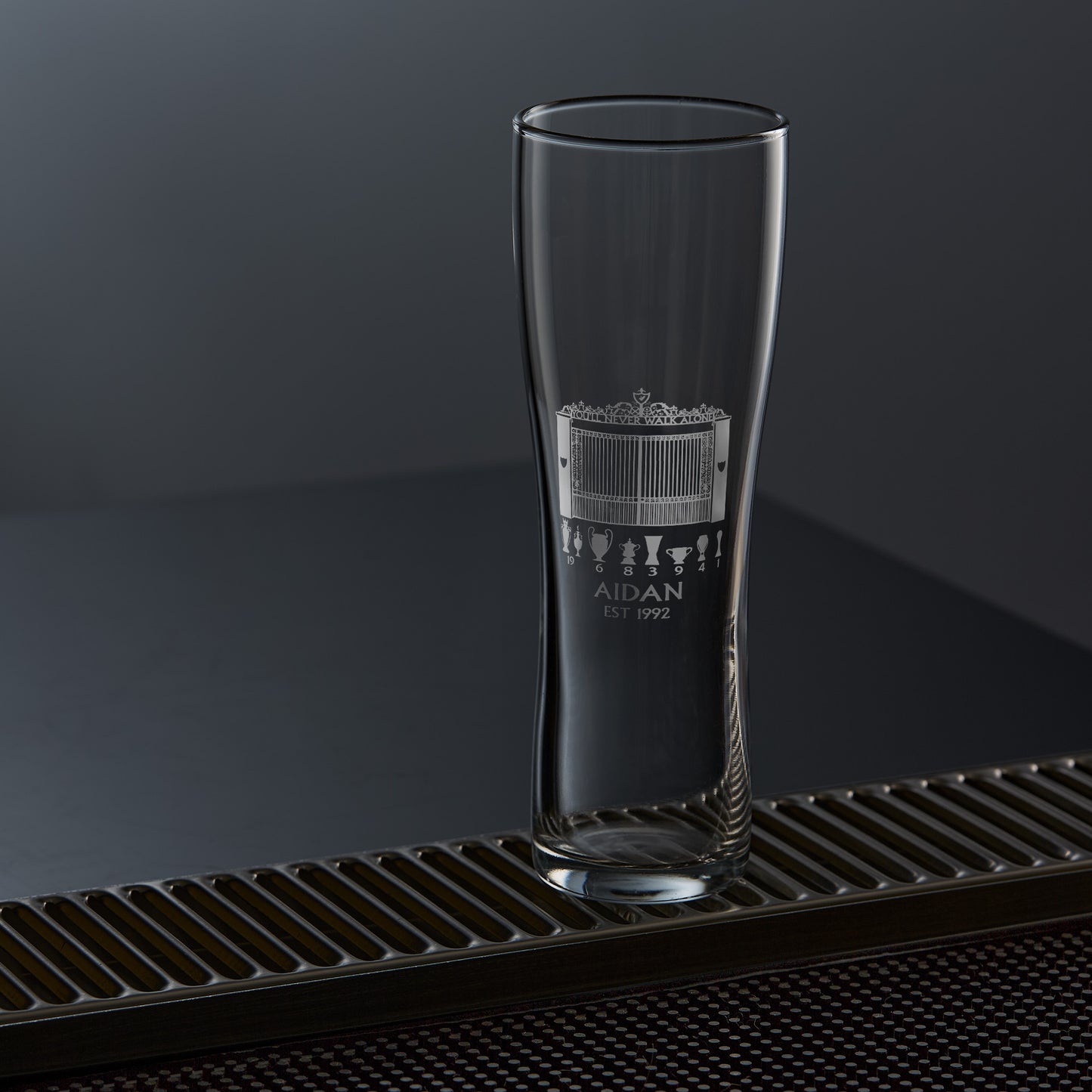 personalised tall pint glasss engraved with LFC's shankly gates