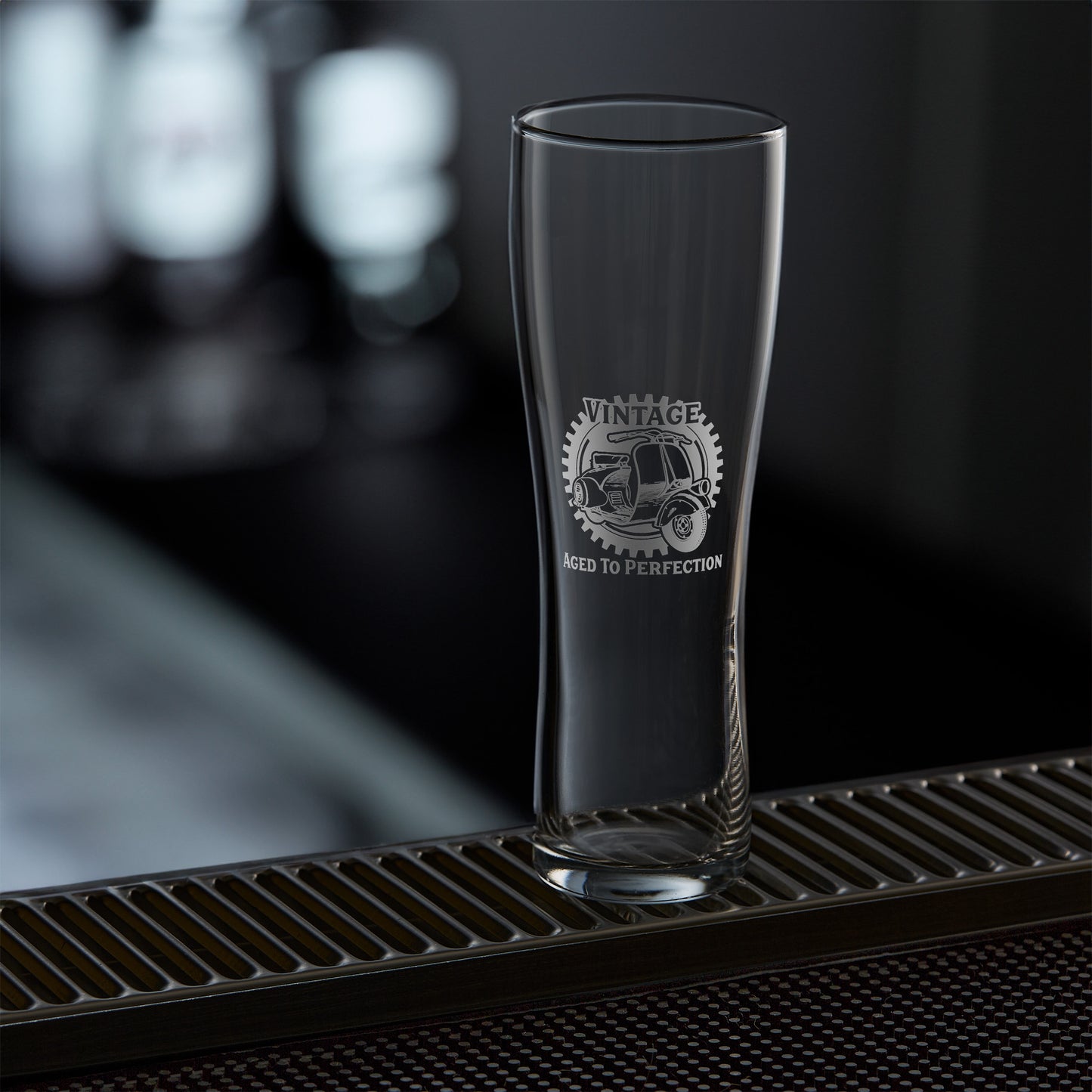 engraved craft beer pint glass featuring a vespa faro basso scooter design