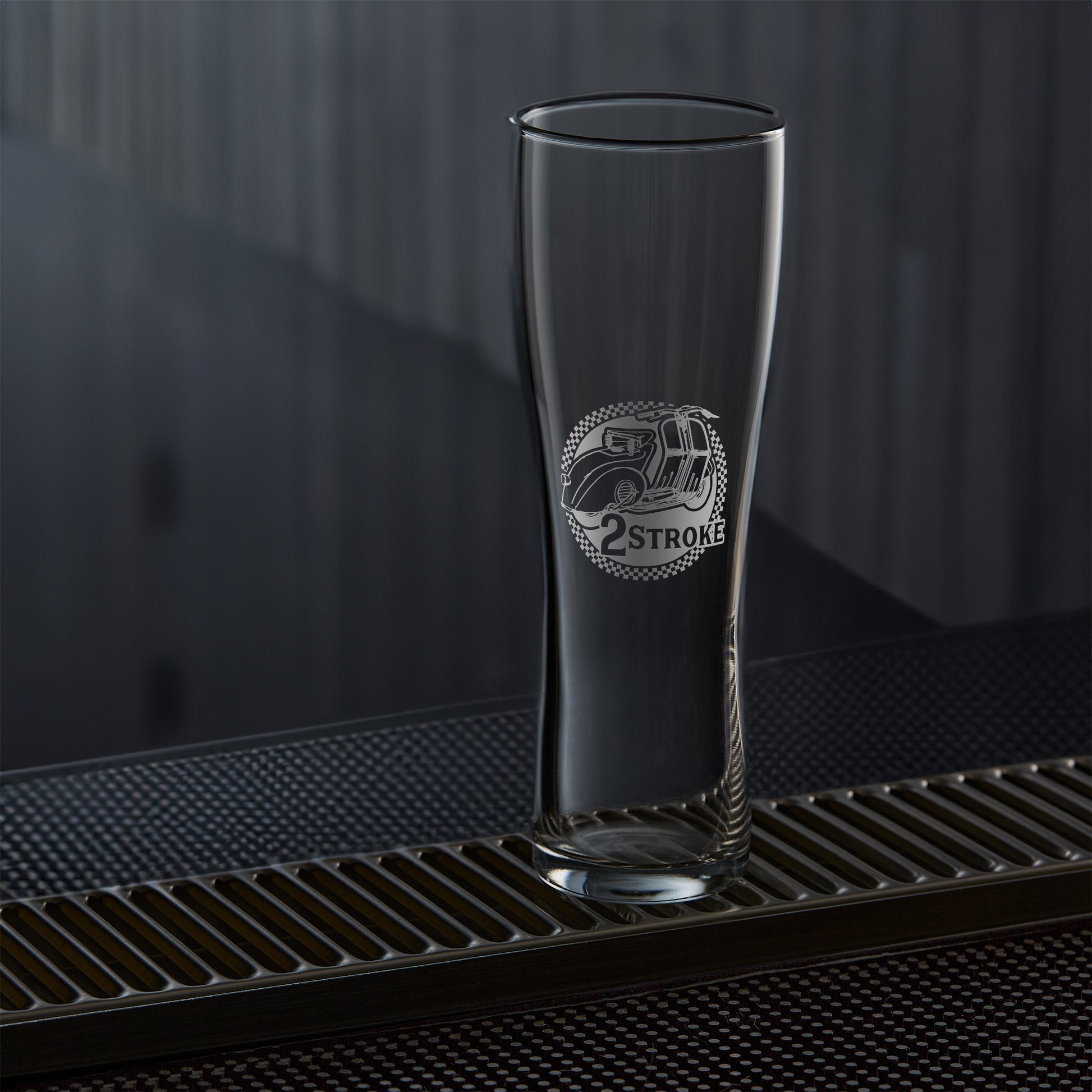 engraved craft beer pint glass featuring a vespa faro basso scooter design