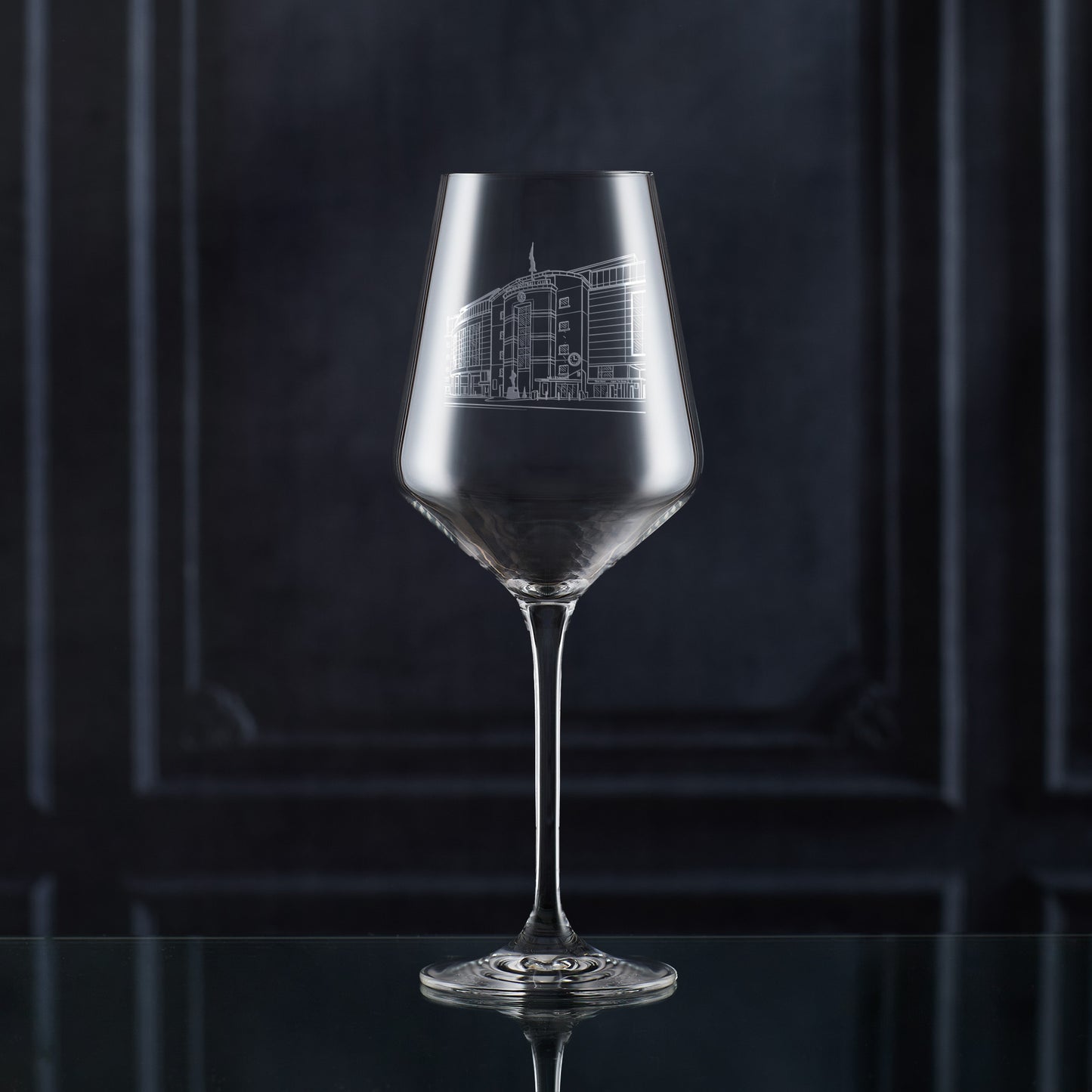 Atelier wine glass engraved with line-art interpretation of Stamford Bridge Football Stadium