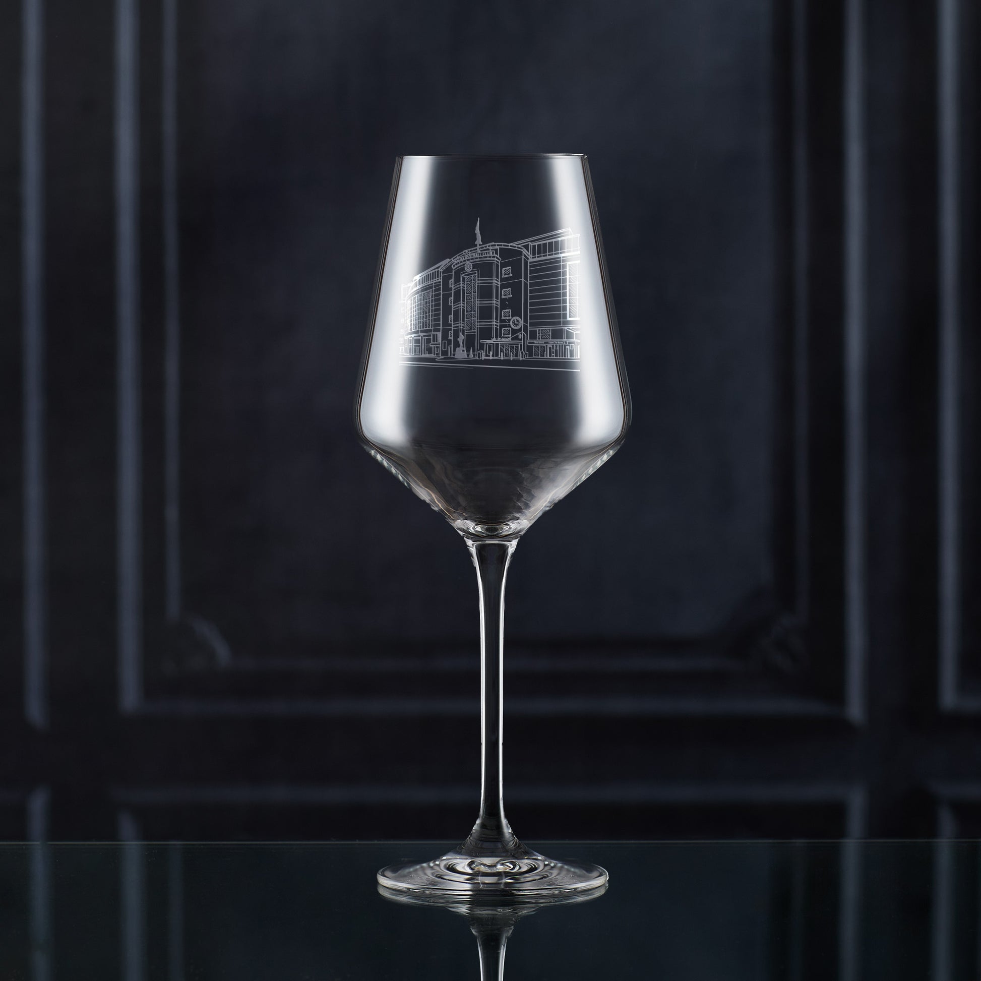 Atelier wine glass engraved with line-art interpretation of Stamford Bridge Football Stadium