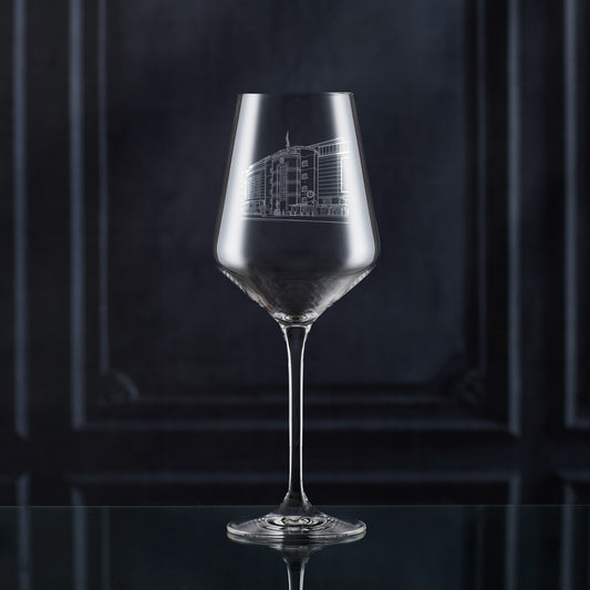 Atelier wine glass engraved with line-art interpretation of Stamford Bridge Football Stadium